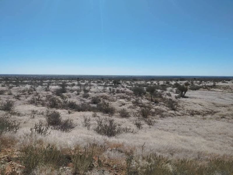 A truly remarkable agricultural opportunity on the Derm road, ideally located ±60km from Hoachanas, 30km from Stampriet and 80km from Mariental. - Photo 2