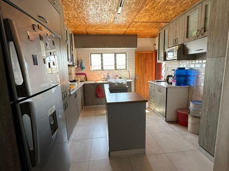 MODERN HOME FOR SALE IN OTJOMUISE - Photo 6