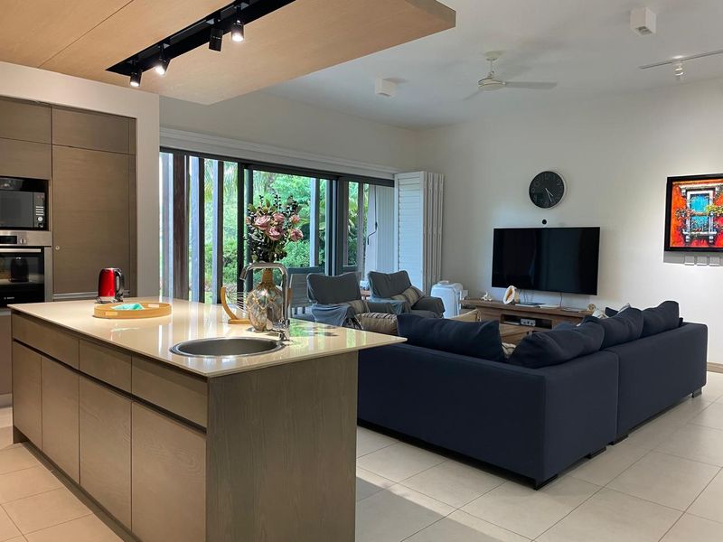 Tropical Elegance in the Heart of Mont Choisy Park - Photo 10