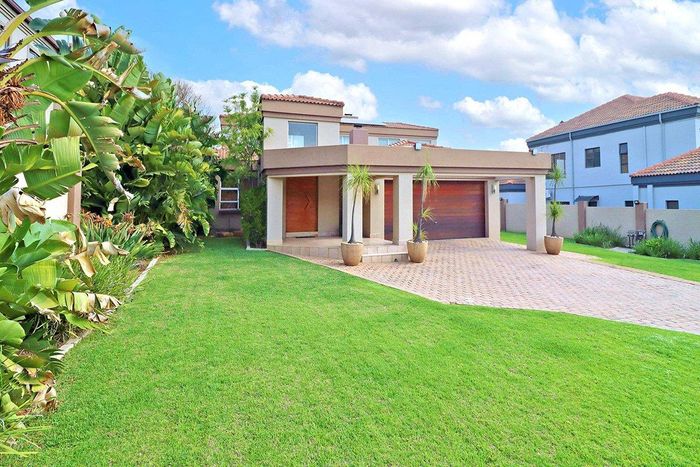 Property #2463914, House For Sale in Blue Valley Golf Estate