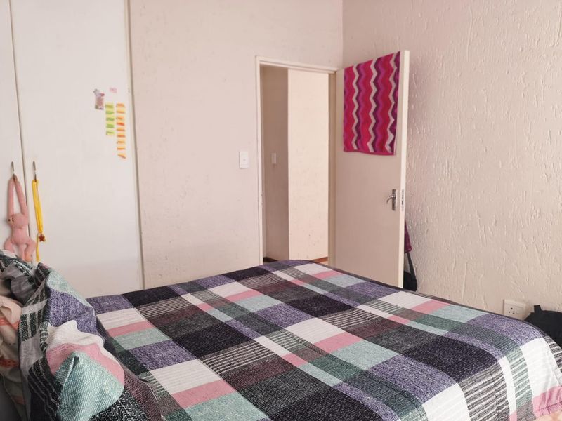 2 bedroom ground floor unit, walking distance from Eastrand Mall - Photo 6