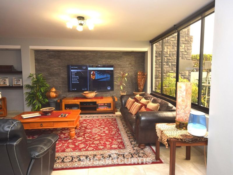 UPSCALE LIVING -  HOUSE FOR SALE IN VINETA - Photo 7