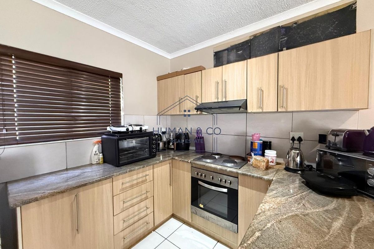 Modern 3-bedroom Townhouse in central area; Walvis Bay - Photo 3