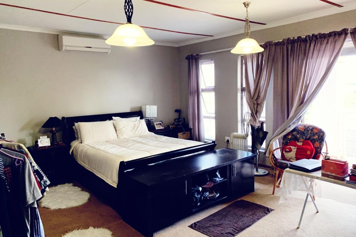 FOR SALE📍HOCHLAND PARK - Photo 4