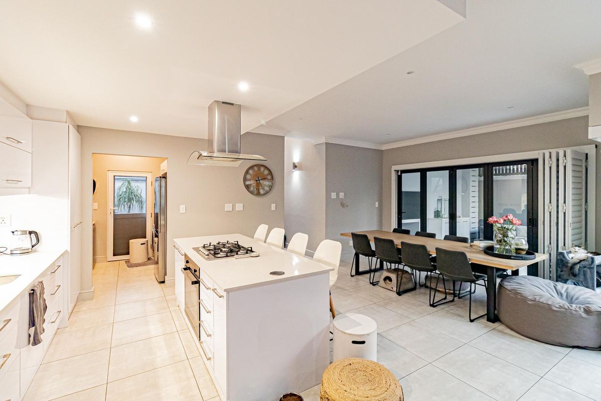 4 bedroom House for Sale in Broadacres - Photo 5
