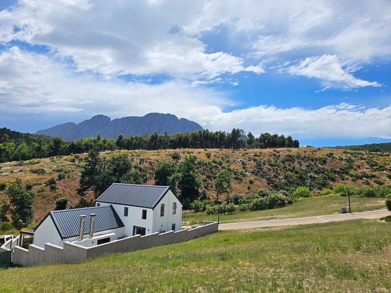 No Transfer Duty! Come and just move in! La Roche Secure Estate situated adjacent to Helshoogte , between Stellenbosch and Franschhoek - Photo 5