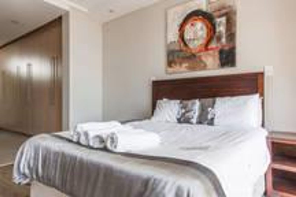 Luxury Furnished Penthouse Apartment Hydro Park, Sandton - Photo 5