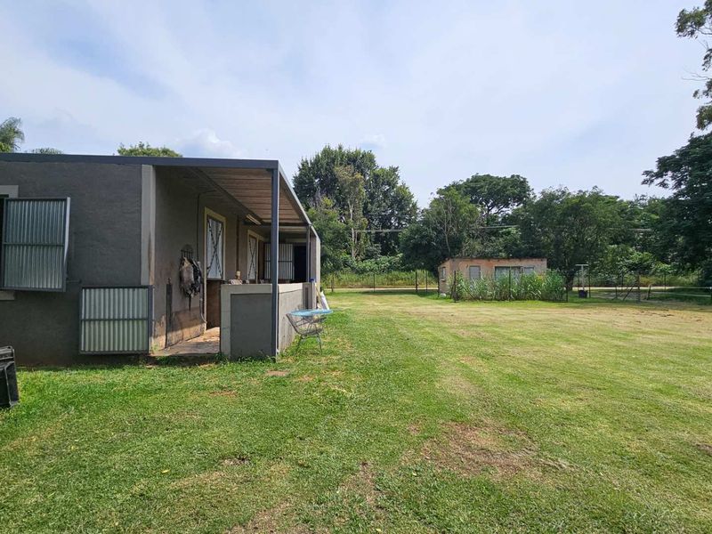 Compact, Secure, OFF THE GRID Equestrian Property - Photo 10