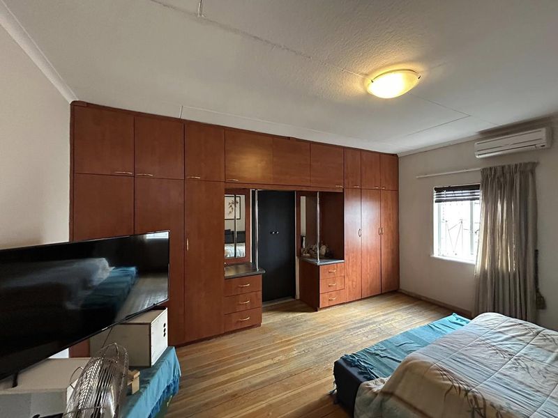 Welcome to a spacious and well-maintained property in Windhoek West - Photo 9