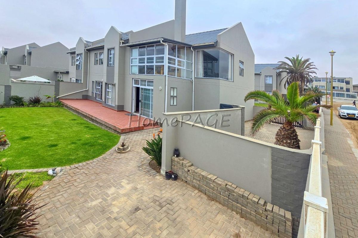 Vogelstrand, Swakopmund:  SEA VIEW 4 BEDR UNIT for sale in Pebble Beach - Photo 2