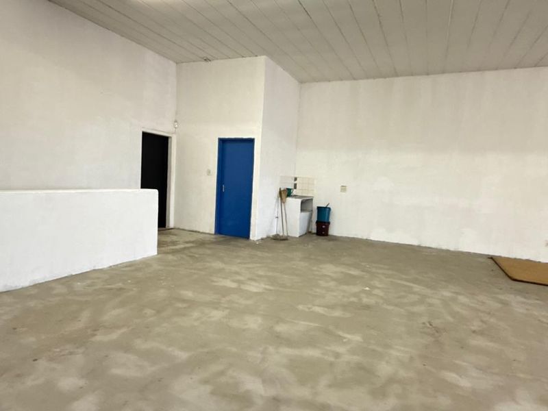 VERSATILE BUSINESS SPACE - Photo 10