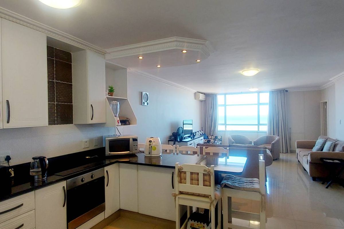 Heaven on Earth: Stunning Beachside Apartment Fully Furnished! - Photo 3