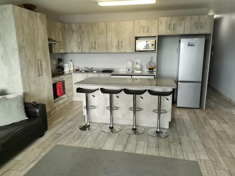 Pet-friendly paradise: Secure ground floor unit - Photo 7