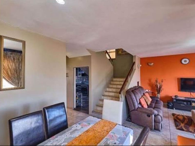 Spacious Duplex for Sale near Isipingo Beach – Secure Complex Living - Photo 6