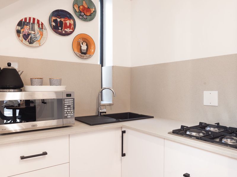 Modern Renovated Duplex in Green Point - Photo 4