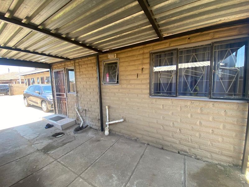 2 bedroom house for sale - Photo 4