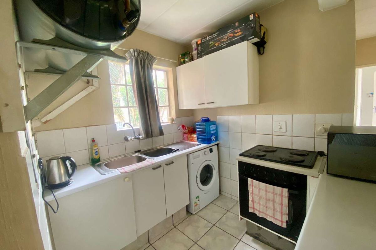 Home Is Better by the Pool - Photo 4