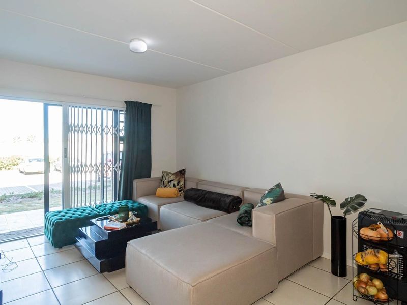 2 bed 2 bath ground floor unit - Photo 5