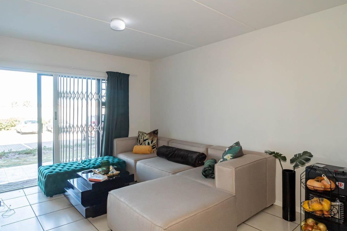 2 bed 2 bath ground floor unit - Photo 5