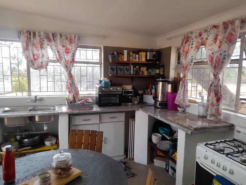 Spacious Property with multiple houses in Brakwater - Photo 7