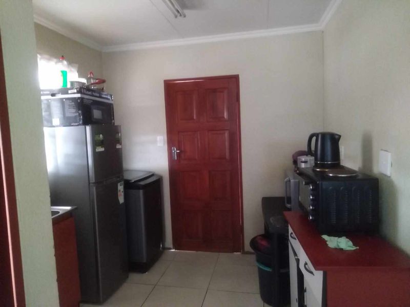 2 bedrooms house for sale in Soshanguve VV EXT 3 - Photo 3