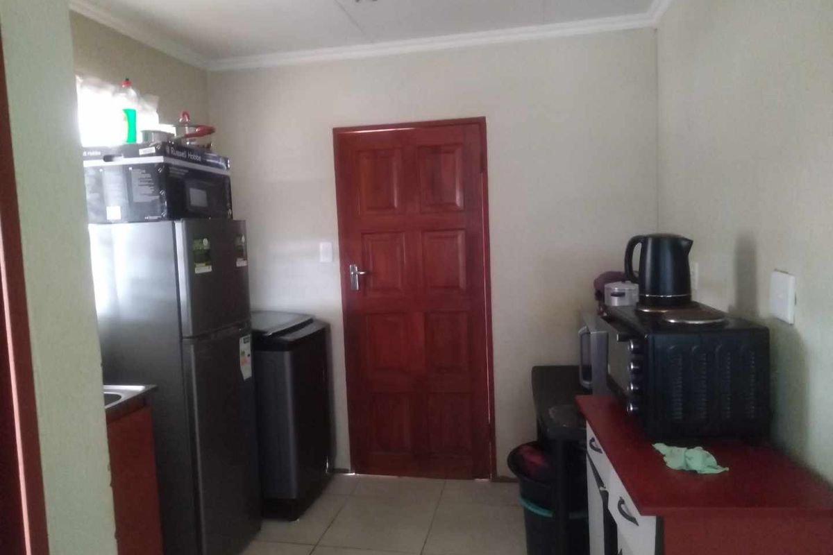 2 bedrooms house for sale in Soshanguve VV EXT 3 - Photo 3