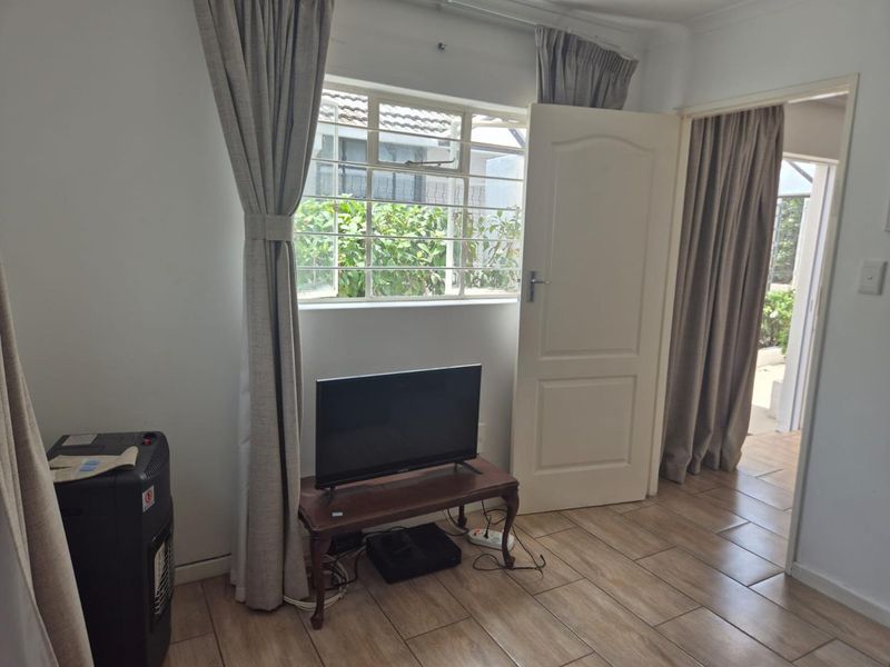 1 BEDROOM FURNISHED DUPLEX COTTAGE TO RENT IN PARKTOWN NORTH - Photo 6