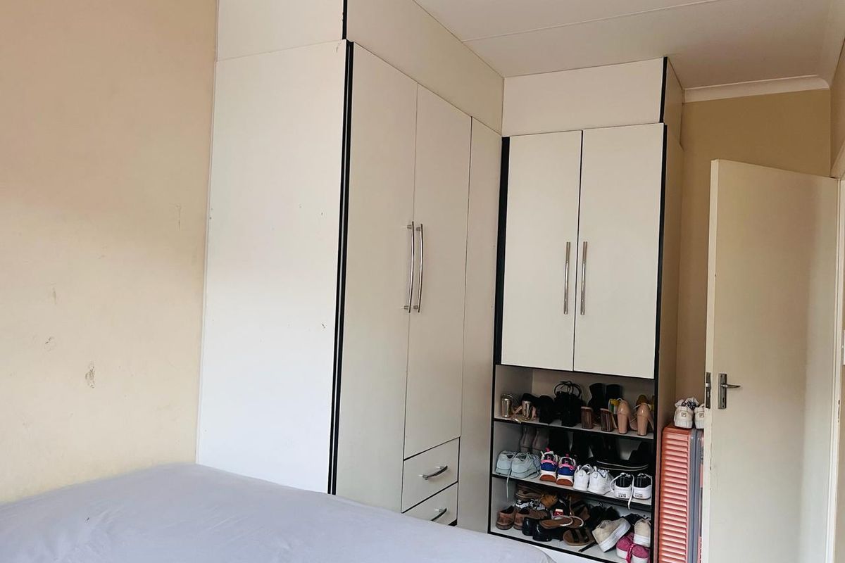 Excellent Value Clayville ext 45!! - R 800 000 - Photo 3