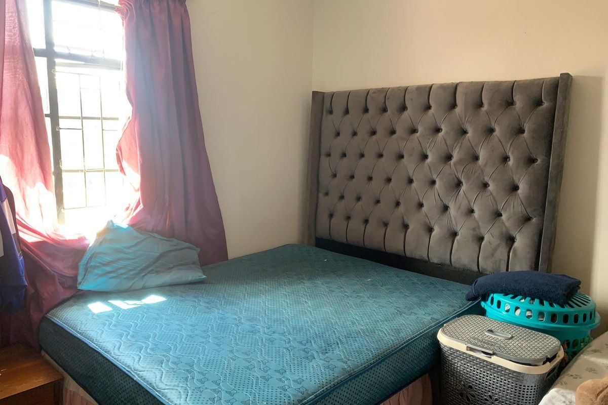 Charming 3 bedroom house available for sale in South Hills - Photo 5