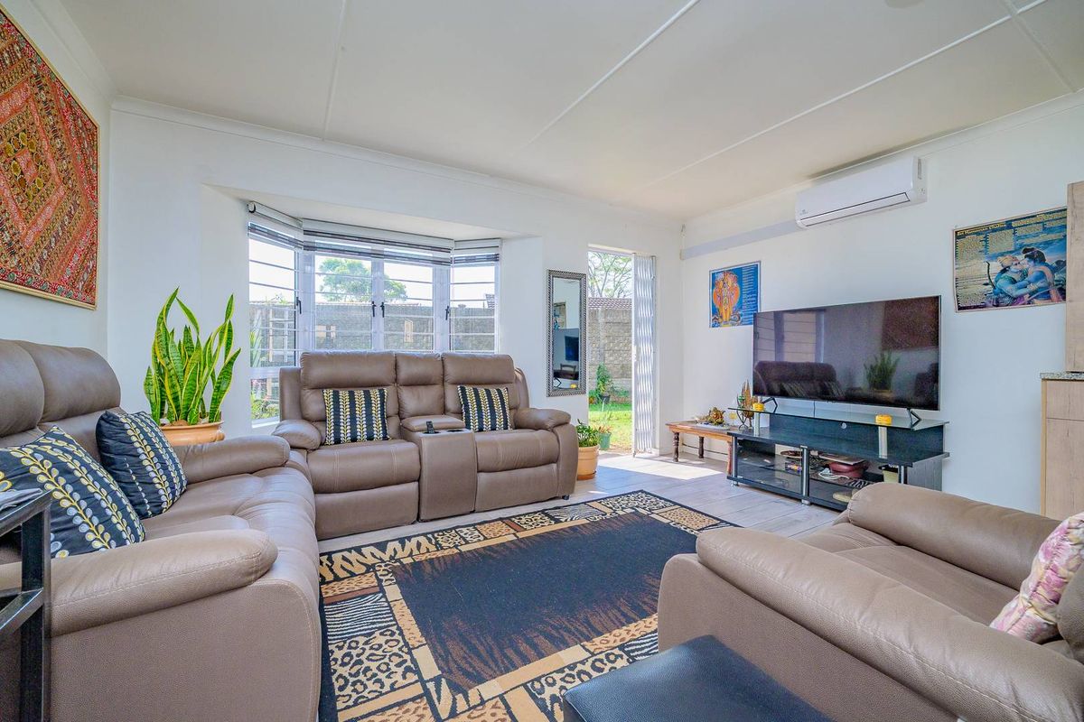 2 Bed Simplex in Secure Complex - Photo 4
