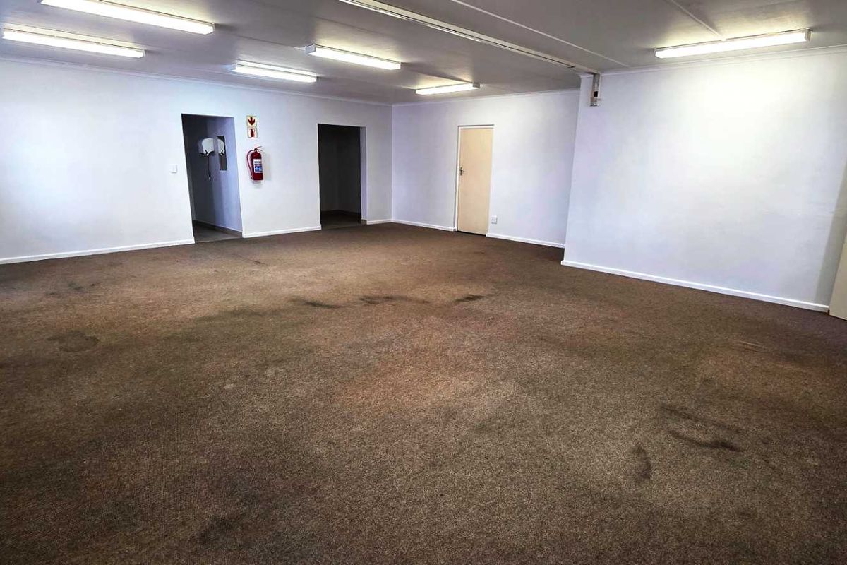 Ground Floor Office in Westlake Business Park - Photo 3