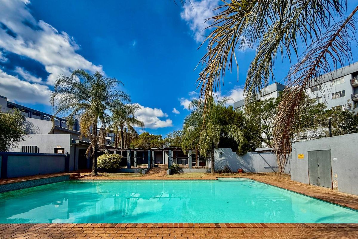 Modern 2-Bedroom Apartment in Menlyn Place | Prime Location & Investor Appeal - Photo 4