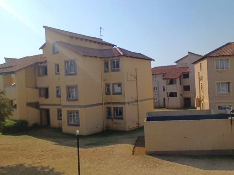 "Modern Comfort & Security in a 3-Bedroom Haven!" - Photo 2