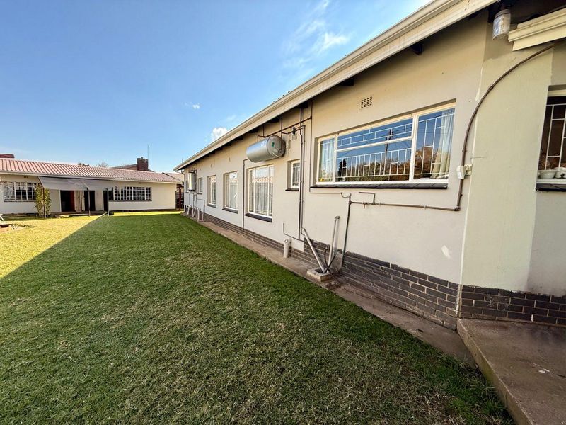 5 Bedroom house with flat for sale in Vryheid - Photo 7