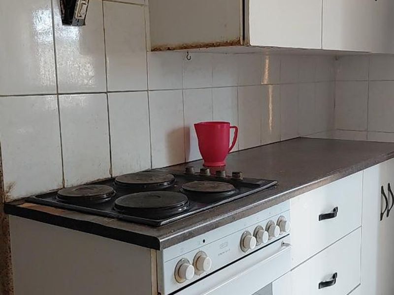 Your Dream Home Awaits Near Palm Springs & Eyethu Mall! - Photo 5