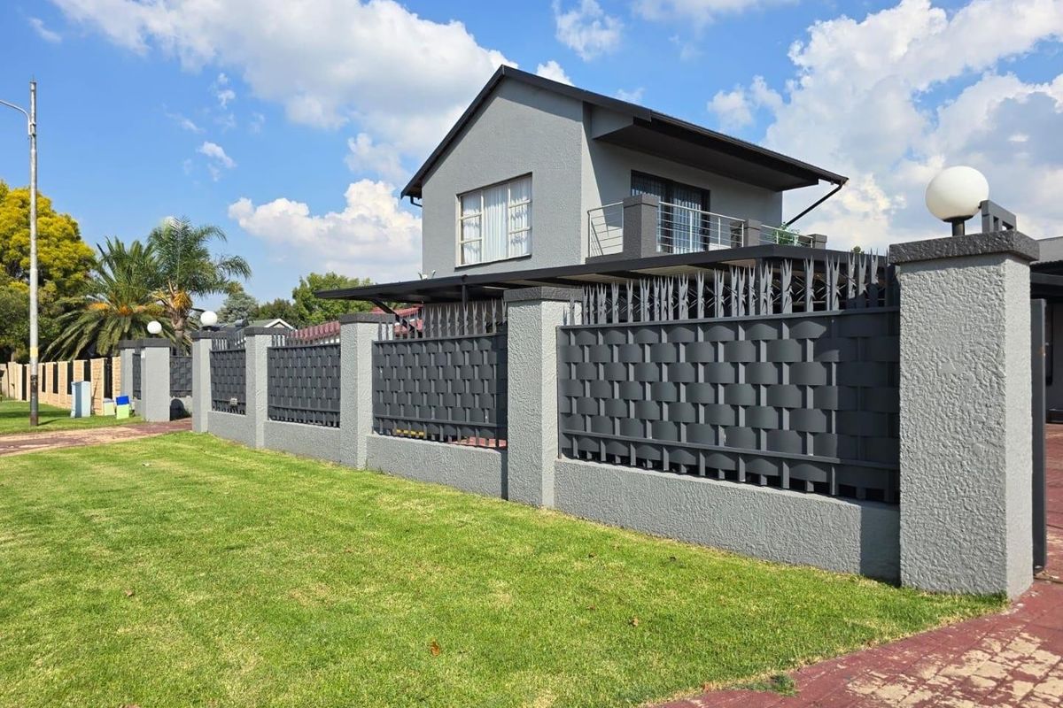 House For Sale in Raceview, Alberton - Photo 2