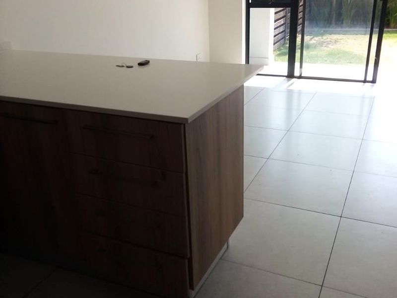 Stunning Garden Unit - Photo 6