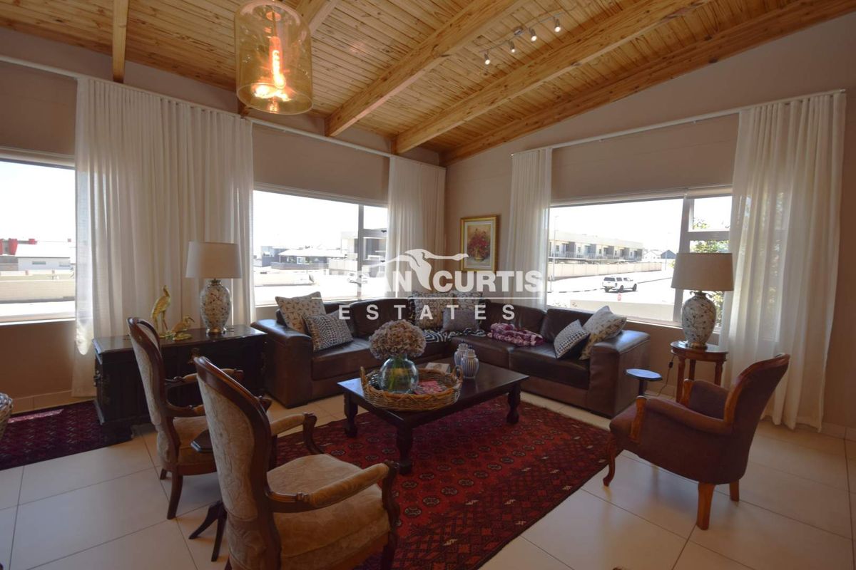 COMMERCIAL PROPERTY IN MILE 4 EXT 1 IS FOR SALE - Photo 3