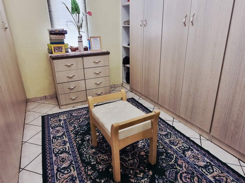 Kleine Kuppe 4 bedroom House for Sale - Photo 8