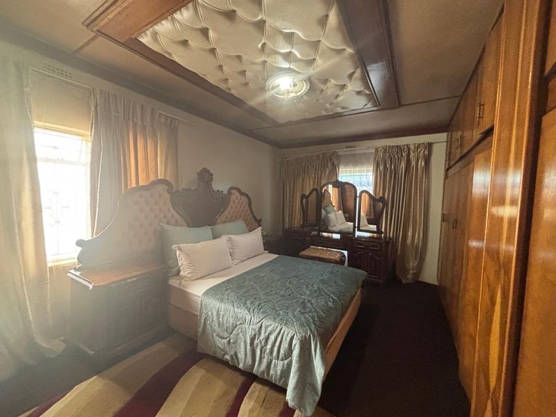 4 Bedroom house for sale in Diepkloof - Photo 8