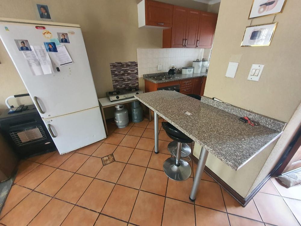 Granite breakfast counter