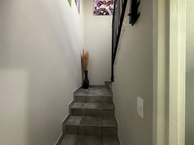 The “wow” factor is in place when you drive into the Waterberg Fields Estate! - Photo 9