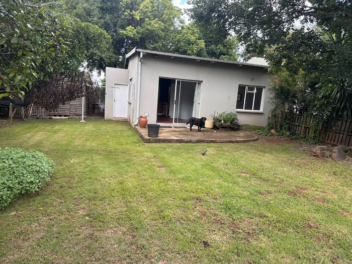Property #2385335, Cottage Rental Monthly in Horison