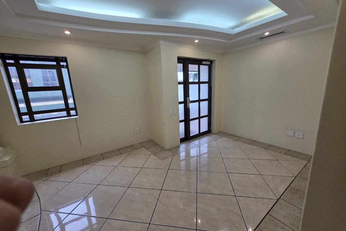 310m2 of A-Grade office space TO LET - Photo 2