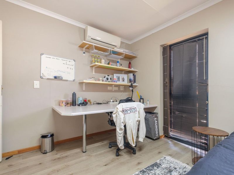 Two bedroom two bathroom apartment in fantastic condition - Hatfield - Photo 8