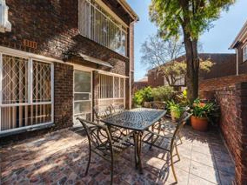 3 Bedroom Duplex Townhouse in Brackenhurst - Photo 3