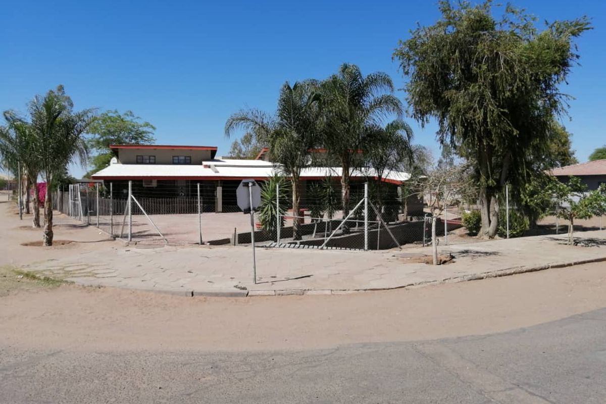 EXCELLENT INVESTMENT FOR SALE IN MARIENTAL 4 RENTAL UNITS ON ONE ERF - Photo 3