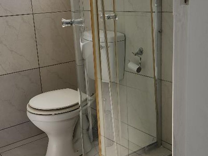 LOVELY 1 BED  / STUDIO APARTMENT IN ROSEBANK - Photo 8