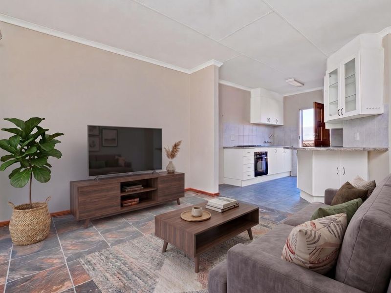 Well Appointed 2-Bedroom Townhouse With Spacious Private Garden - Photo 4