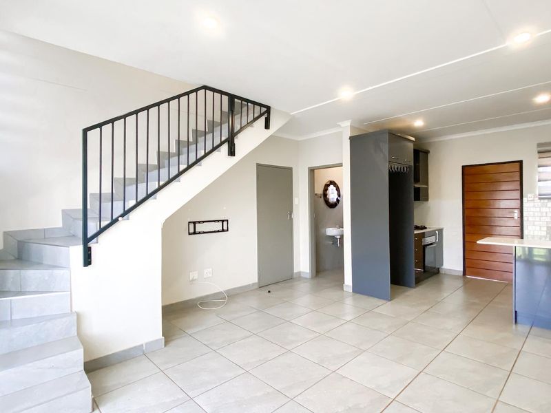 A Modern 3 Bedroom Double-Storey Family Home in Leopard’s Rest - Photo 3